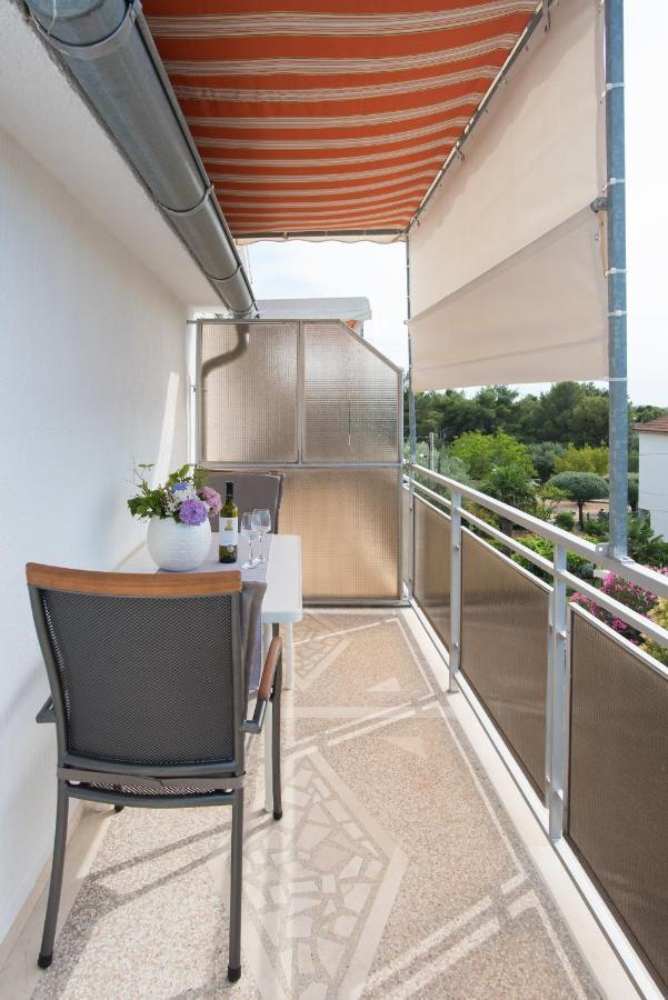 Topic Apartments Vodice Exterior foto