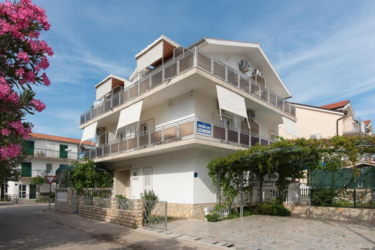 Topic Apartments Vodice Exterior foto