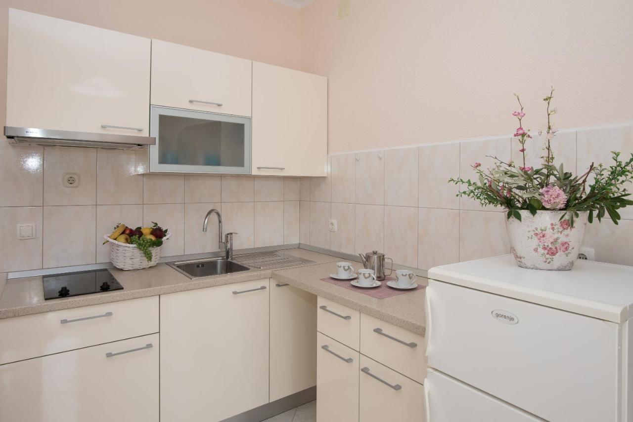 Topic Apartments Vodice Exterior foto