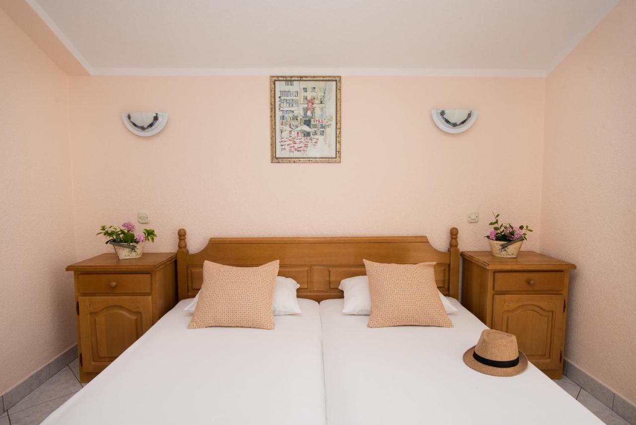 Topic Apartments Vodice Exterior foto